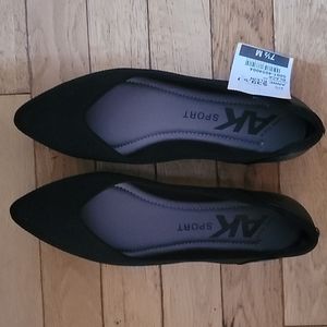 AK Sport black 7 1/2 flats